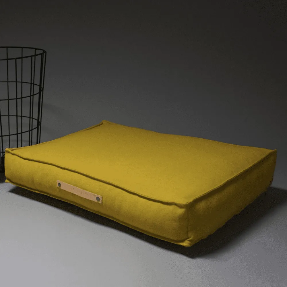 MØVIK Luxury Dog Bed by Labbvenn in Honey