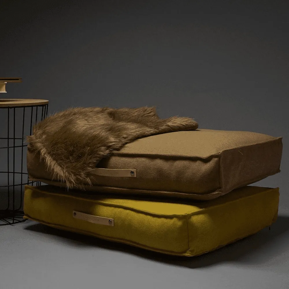 MØVIK Luxury Dog Bed by Labbvenn in Honey